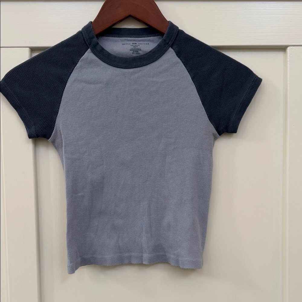 Brandy Melville short Sleeve Raglan Tee - Gray & Navy
